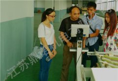 贵州安顺小伙还是选择鼎诺绗缝机